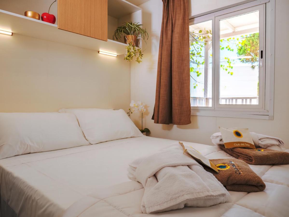 Club Del Sole Pini Boutique Resort Punta Marina Εξωτερικό φωτογραφία